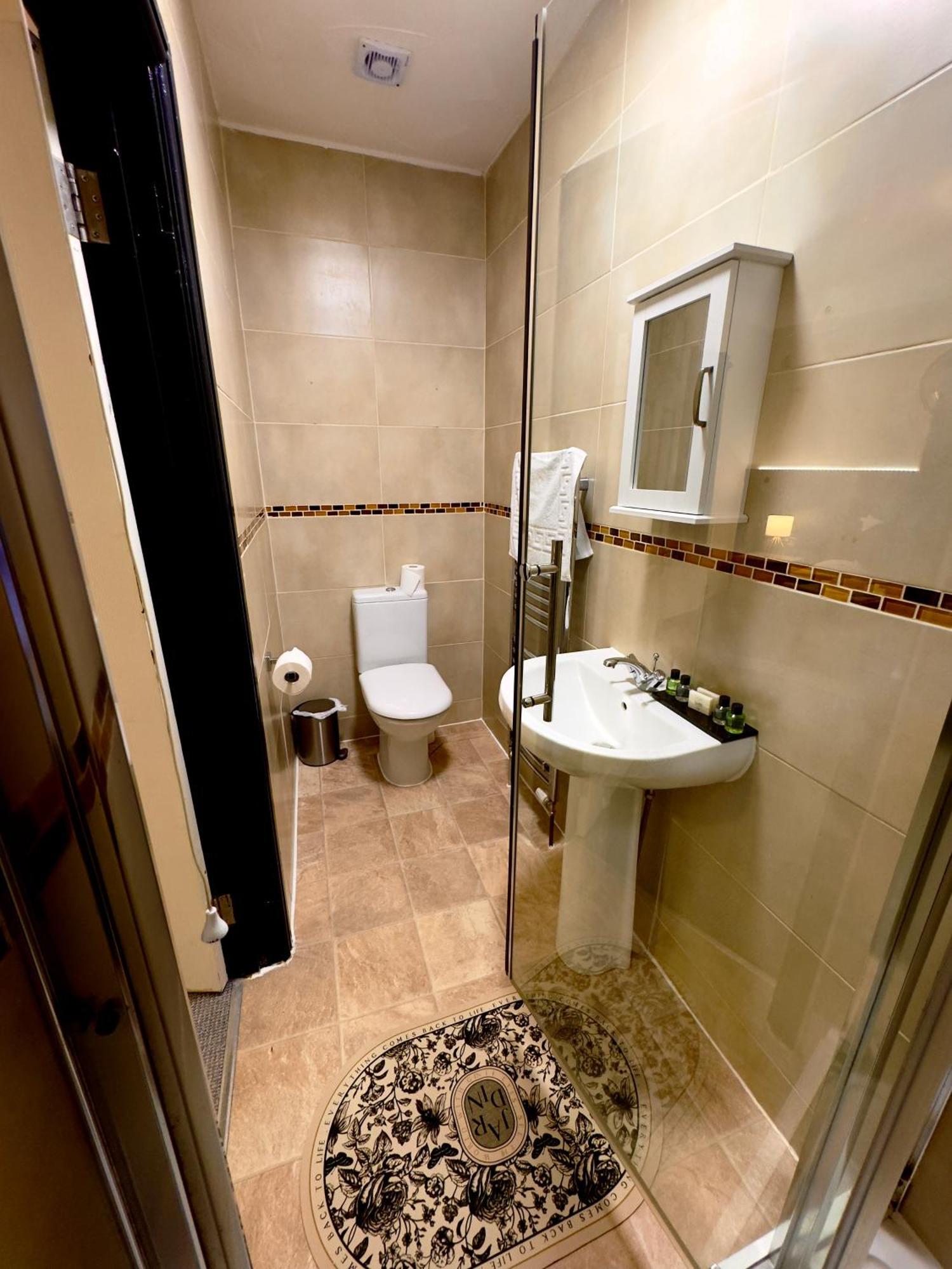 לאנלי Coastal Park Accommodation מראה חיצוני תמונה