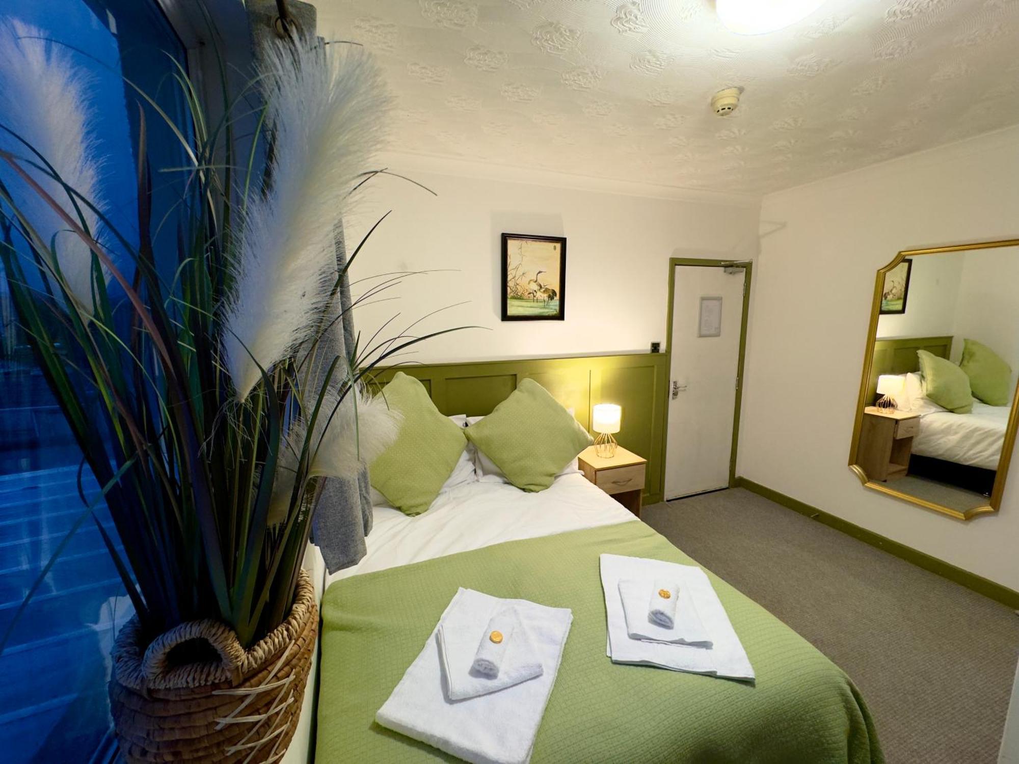 לאנלי Coastal Park Accommodation מראה חיצוני תמונה